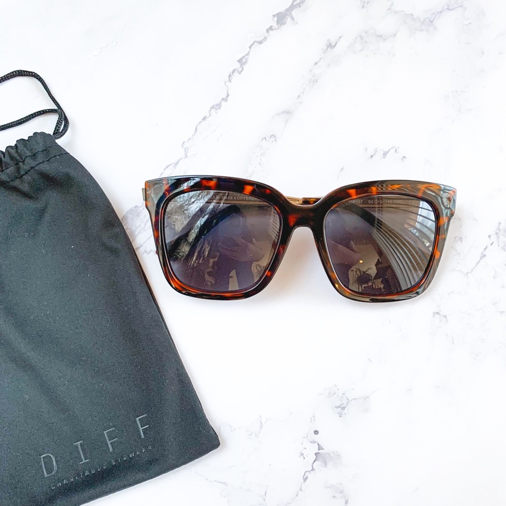 DIFF Eyewear Bella Sunglasses NWOT